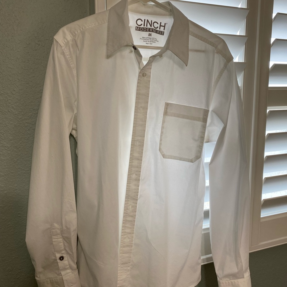 Men’s CINCH modern fit size M white long sleeve cotton with slight stretch.